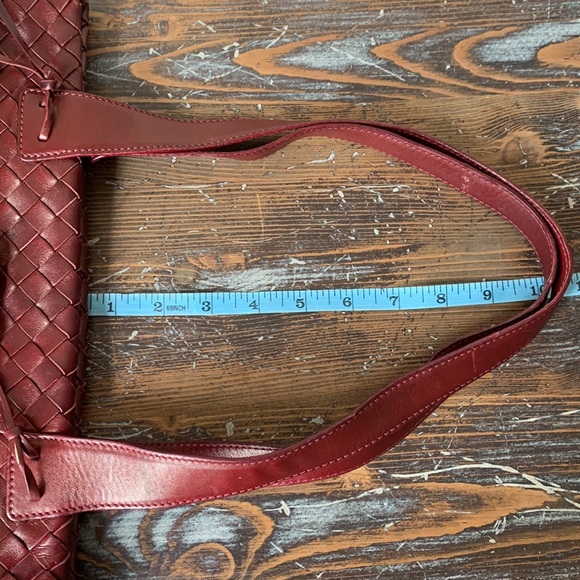 Woven Leather Handbag - Picture 12 of 12